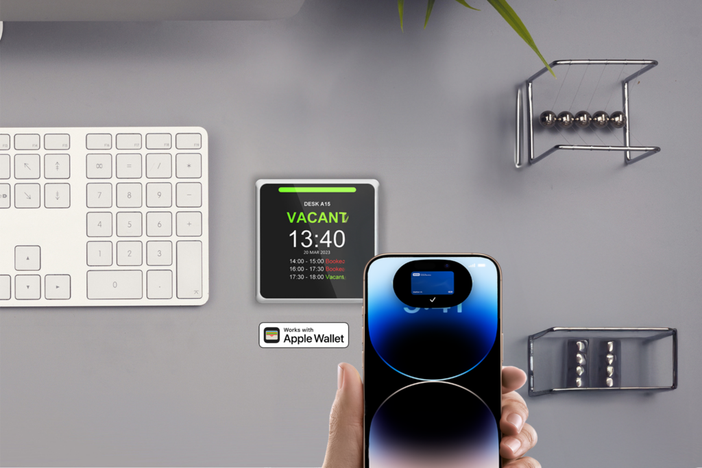 【激安大特価！】 TD-0360 Desk Booking Smart Panel - Qbic Technology 人生ゲーム